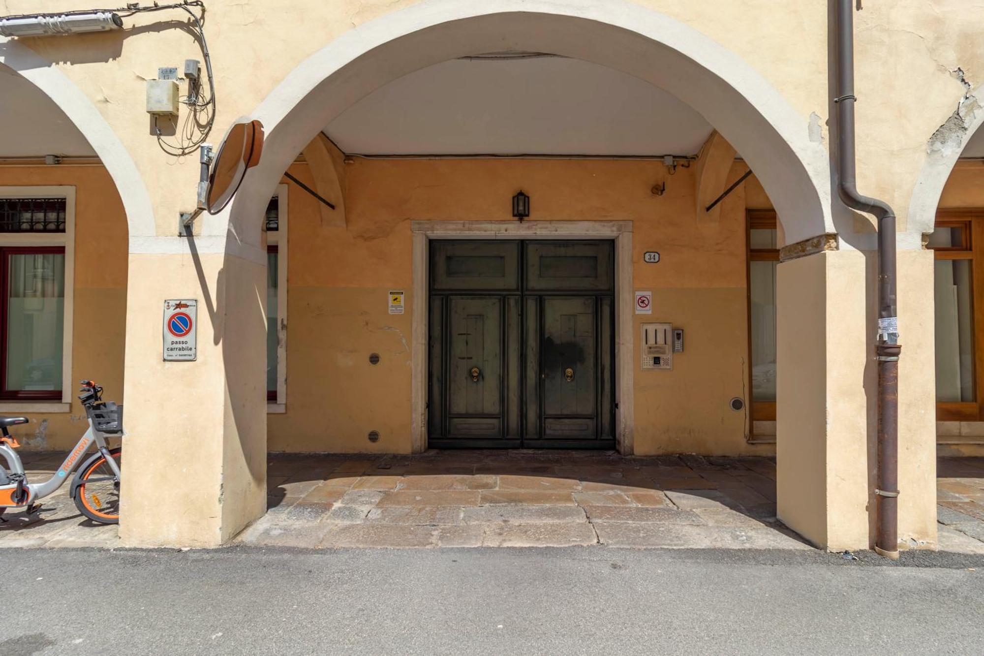 Casa Charleston In Palazzo Nobiliare Al Duomo Apartment Padova Exterior foto